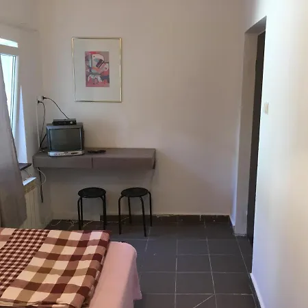 Viola Sękocin ,janki,raszyn Kwatera prywatna